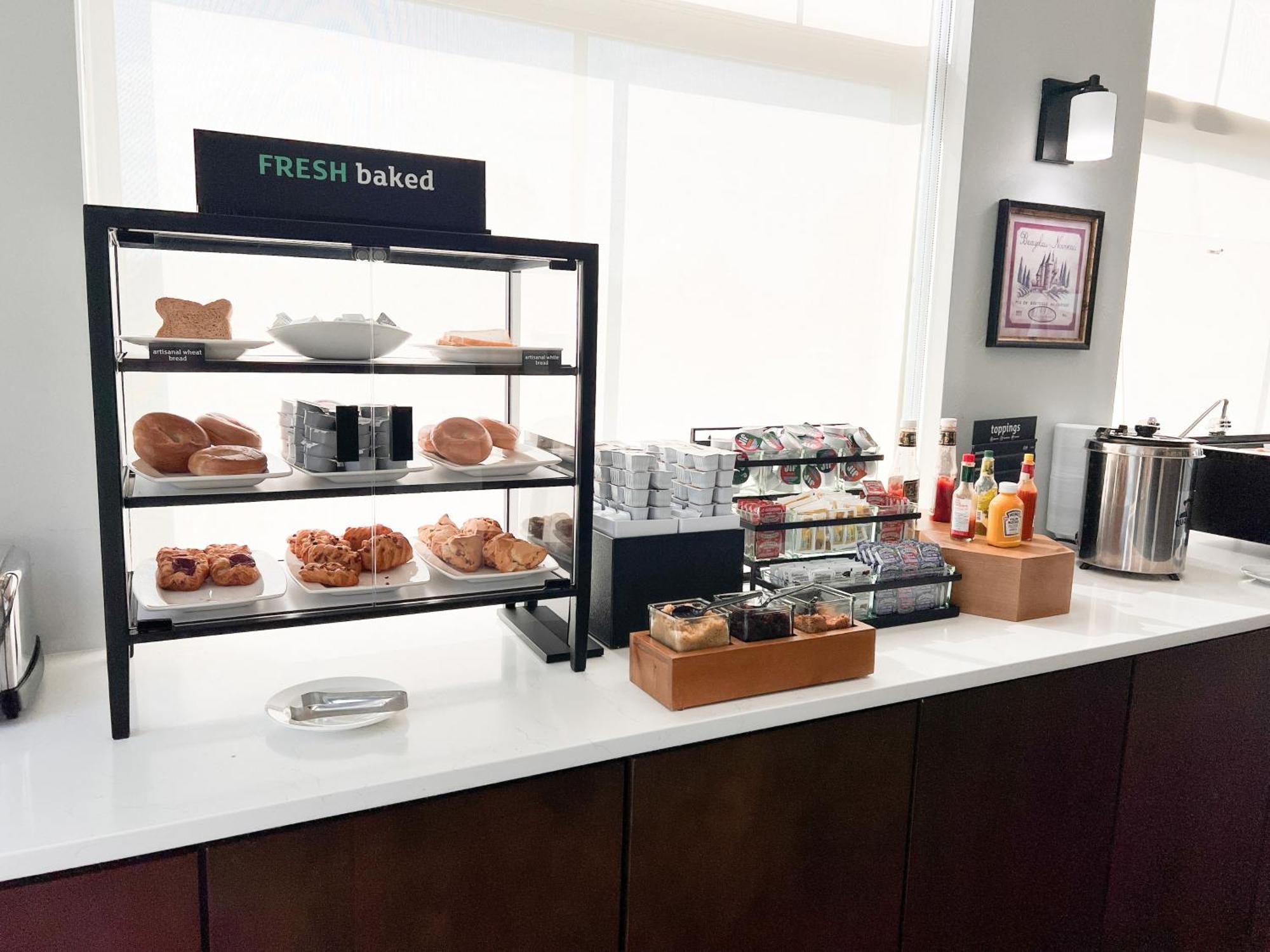 Holiday Inn Hotel & Suites Madison West - Middleton By Ihg Exteriör bild